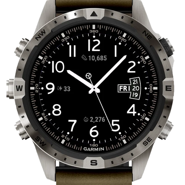 Minimalist Analog Easy Read on a MARQ Commander (Gen 2). Silver accent.